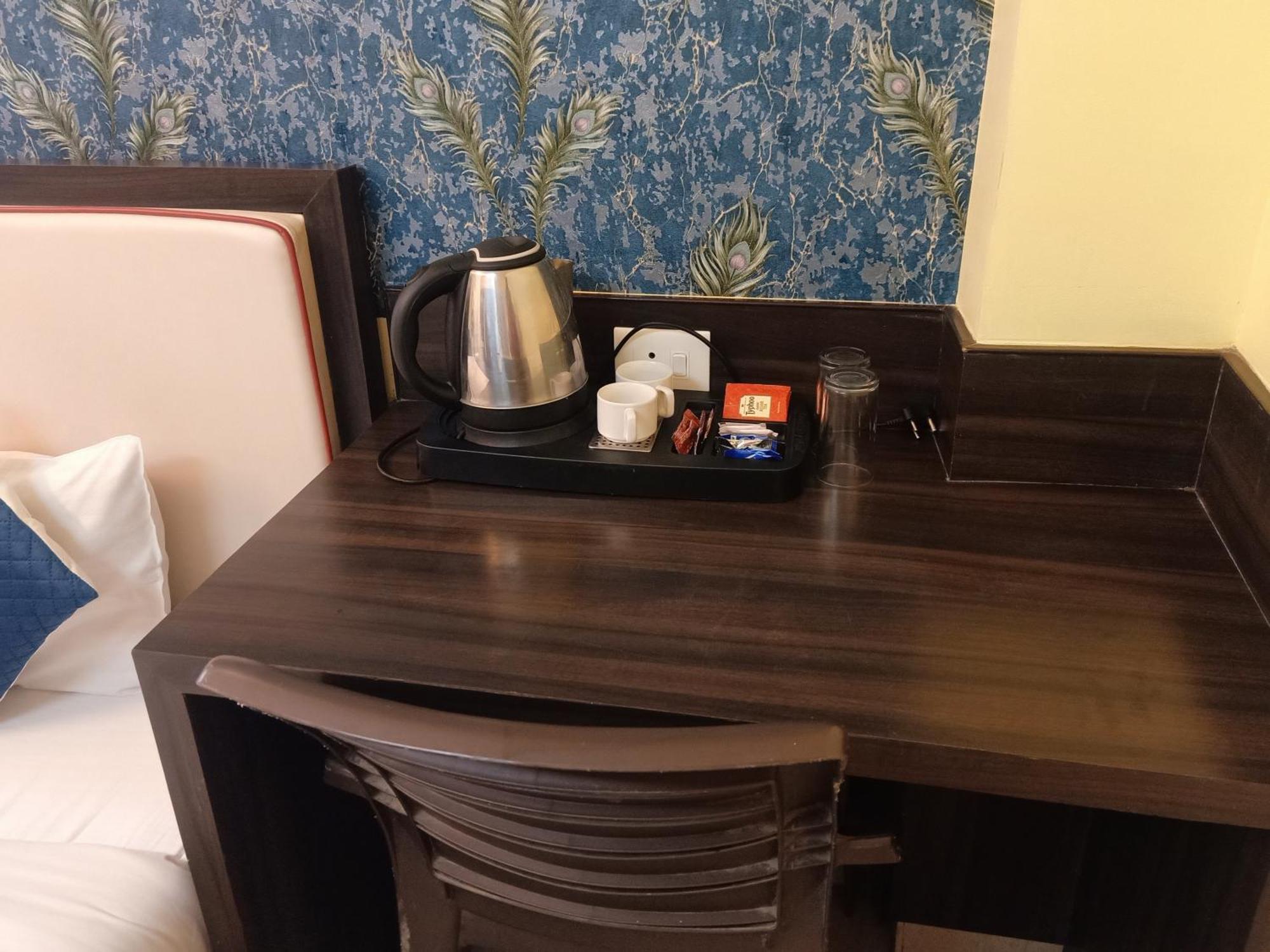 Hotel Janki International Sigra 2 Km From Kashi Vishwanath Temple พาราณสี ภายนอก รูปภาพ